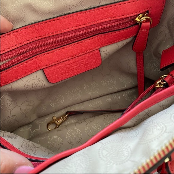 Michael Kors Pebbled Leather Coral Riley Medium Satchel Bag with Gold Hardware - Picture 11 of 15